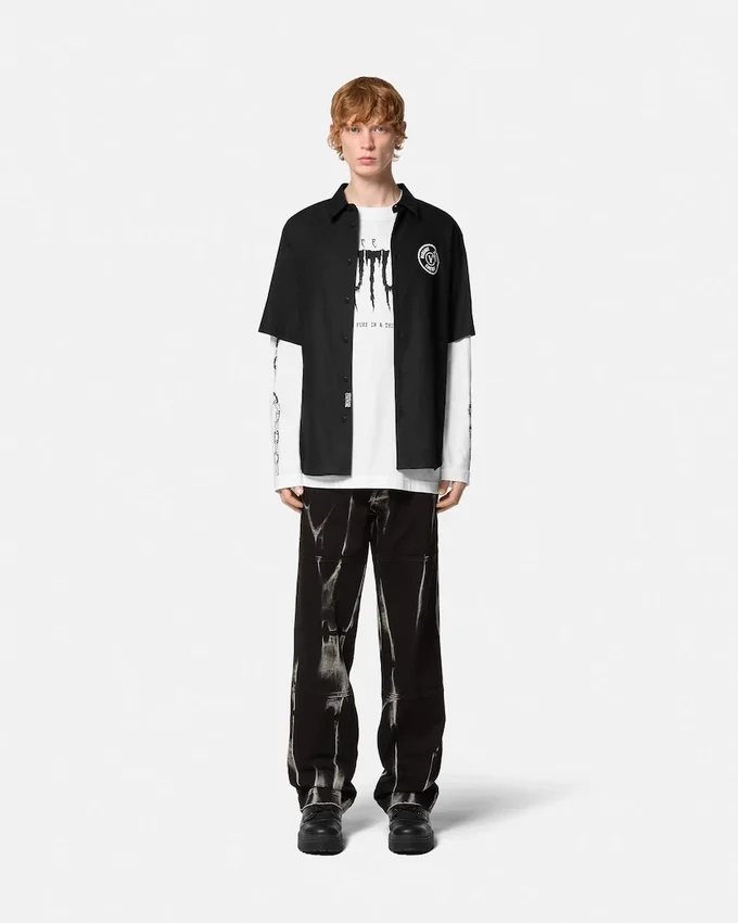 Chain V-Emblem Regular-Fit Shirt Chain V-Emblem Regular-Fit Shirt