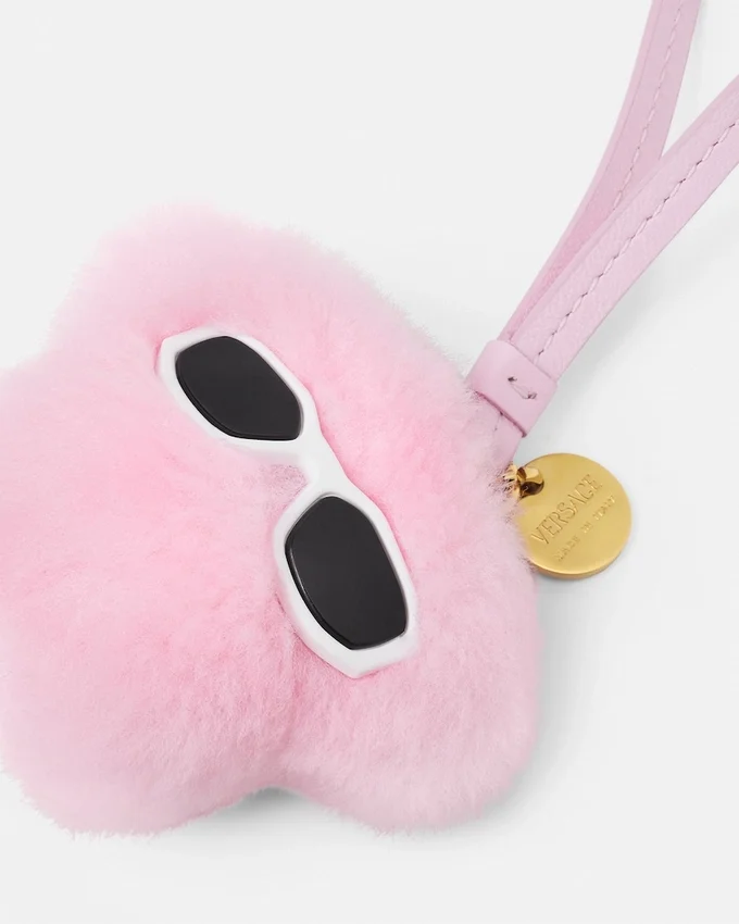 Medusa Fluffy Shearling Charm Medusa Fluffy Shearling Charm