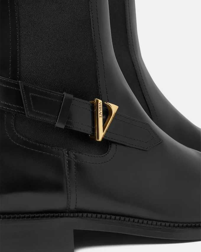 V Leather Chelsea Boots V Leather Chelsea Boots